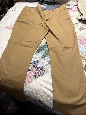 Old Navy Men's Tan Chino Pants